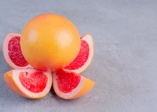 Rhum arrangé pomelo rose poivre