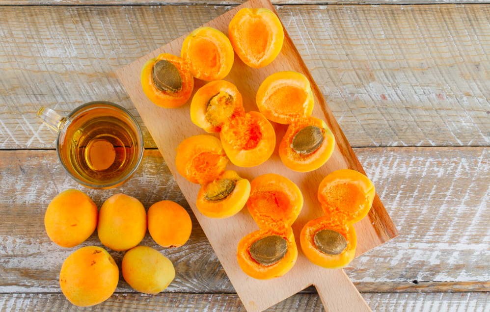 Rhum arrangé abricot sec amande