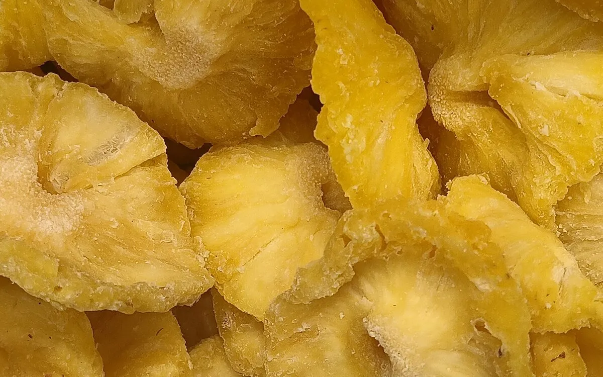 Rhum arrangé ananas et fruit de la passion